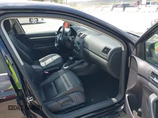 2010 Volkswagen Jetta SEL with VIN 3VWRX7AJ5AM098246, listed as a IAAI auction lot 42797172 with 160,972 mi miles and . Bid and sale history available at DreamBid. Image 5.