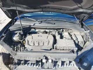 2019 Volkswagen Tiguan SE with VIN 3VV3B7AX9KM135037, listed as a IAAI auction lot 41527344 with 146,630 mi miles and . Bid and sale history available at DreamBid. Image 10.