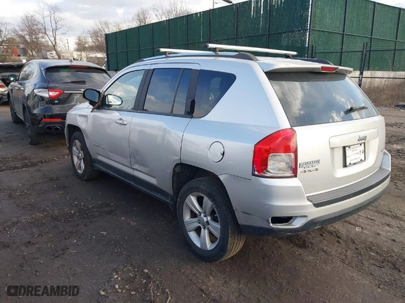 2012 Jeep Compass Latitude with VIN 1C4NJDEB7CD625478, listed as a IAAI auction lot 41368727 with 155,365 mi miles. Bid and sale history available at carsss.com. Image 3.
