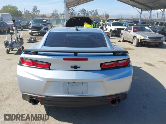 2017 Chevrolet Camaro 1LT z VIN 1G1FB1RS0H0146367, wystawiony jako IAAI lot #42343908 z przebiegiem 82 747 mil mil oraz . Historia ofert i sprzedaży dostępna na DreamBid. Obrazek 16.