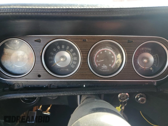1969 Mercury Cougar z VIN 9F91H535869, wystawiony jako Copart lot #74131214 z przebiegiem 52 039 mil mil oraz Szkoda całkowita • Salvage title. Historia ofert i sprzedaży dostępna na DreamBid. Obrazek 9.