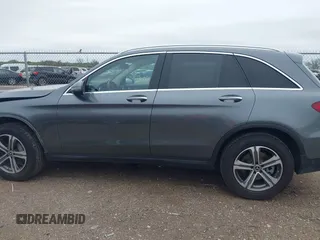 2018 Mercedes-Benz GLC 300 with VIN WDC0G4JB0JV038250, listed as a IAAI auction lot 41954769 with 24,131 mi miles and . Bid and sale history available at DreamBid. Image 14.