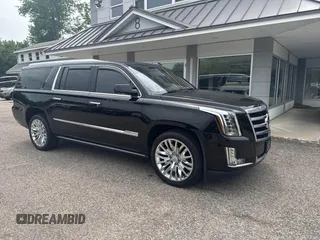 2015 Cadillac Escalade ESV Premium z VIN 1GYS4JKJ1FR272533, wystawiony jako IAAI lot #42461108 z przebiegiem 227 892 mil mil oraz . Historia ofert i sprzedaży dostępna na DreamBid. Obrazek 1.