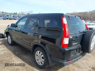 2005 Honda CR-V EX SE with VIN SHSRD78945U334461, listed as a IAAI auction lot 41775974 with 147,876 mi miles. Bid and sale history available at carsss.com. Image 3.