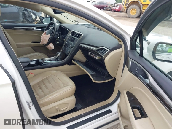 2015 Ford Fusion SE z VIN 1FA6P0HD8F5100832, wystawiony jako IAAI lot #42606376 z przebiegiem Nie podano mil oraz . Historia ofert i sprzedaży dostępna na DreamBid. Obrazek 5.