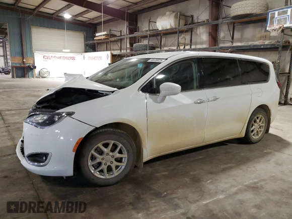 2020 Chrysler Pacifica Touring with VIN 2C4RC1FG7LR267106, listed as a Copart auction lot 58535025 with 137,330 mi miles and Salvage title. Bid and sale history available at DreamBid. Image 1.