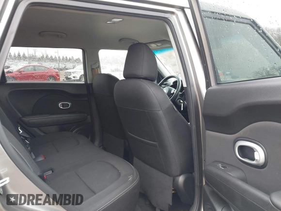 2018 Kia Soul + with VIN KNDJP3A55J7511773, listed as a IAAI auction lot 41747763 with 62,228 mi miles. Bid and sale history available at carsss.com. Image 8.