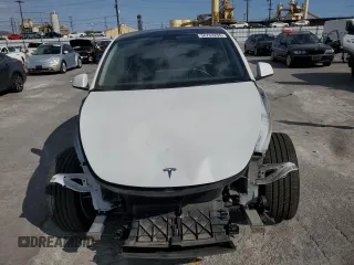 2022 Tesla Model Y Long Range z VIN 7SAYGDEE9NF434908, wystawiony jako Copart lot #56733235 z przebiegiem 38 178 mil mil oraz Szkoda całkowita • Salvage title. Historia ofert i sprzedaży dostępna na DreamBid. Obrazek 5.