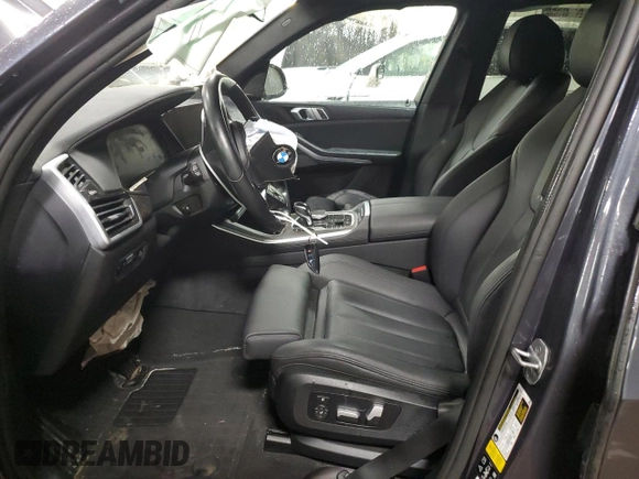 2021 BMW X5 xDrive40i with VIN 5UXCR6C00M9G00599, listed as a Copart auction lot 51536795 with 55,422 mi miles and Salvage title. Bid and sale history available at DreamBid. Image 7.