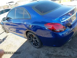2019 Mercedes-Benz C 300 with VIN 55SWF8EB4KU293518, listed as a IAAI auction lot 40725296 with 61,745 mi miles and . Bid and sale history available at carsss.com. Image 3.