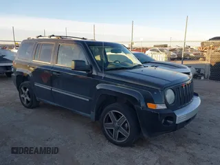 2009 Jeep Patriot z VIN 1J8FT48B79D110072, wystawiony jako IAAI lot #41387933 z przebiegiem 92 420 mil mil oraz . Historia ofert i sprzedaży dostępna na DreamBid. Obrazek 1.