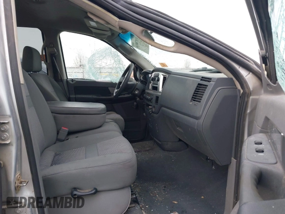 2007 Dodge Ram 2500 SLT with VIN 1D7KS28C47J539700, listed as a IAAI auction lot 41078816 with 185,133 mi miles. Bid and sale history available at carsss.com. Image 5.