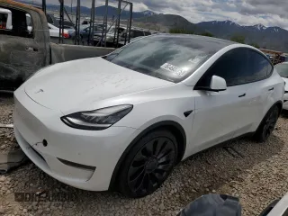 2020 Tesla Model Y Long Range z VIN 5YJYGDEF3LF028061, wystawiony jako Copart lot #57493175 z przebiegiem Nie podano mil oraz Czysty tytuł • Clean title. Historia ofert i sprzedaży dostępna na DreamBid. Obrazek 1.