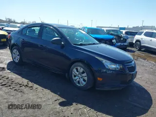 2014 Chevrolet Cruze LS with VIN 1G1PA5SG2E7329311, listed as a IAAI auction lot 40725106 with 95,222 mi miles and . Bid and sale history available at DreamBid. Image 1.