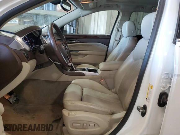 2015 Cadillac SRX Luxury Collection z VIN 3GYFNBE38FS618933, wystawiony jako Copart lot #45332835 z przebiegiem 64 819 mil mil oraz Szkody całkowita. Historia ofert i sprzedaży dostępna na DreamBid. Obrazek 7.