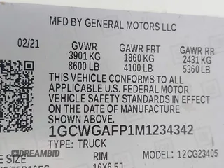 2021 Chevrolet Express Cargo with VIN 1GCWGAFP1M1234342, listed as a IAAI auction lot 42112125 with 118,410 mi miles and . Bid and sale history available at DreamBid. Image 9.