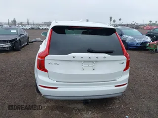 2022 Volvo XC90 Momentum z VIN YV4102PK2N1781156, wystawiony jako IAAI lot #42179872 z przebiegiem 44 928 mil mil oraz . Historia ofert i sprzedaży dostępna na DreamBid. Obrazek 16.