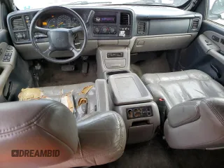2000 Chevrolet Suburban LS with VIN 3GNGK26U3YG172343, listed as a Copart auction lot 47106575 with 339,445 mi miles and Clean Title. Bid and sale history available at carsss.com. Image 8.