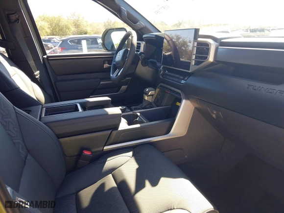 2025 Toyota Tundra 4WD SR with VIN 5TFLA5DB3SX261247, listed as a IAAI auction lot 41577359 with 381 mi miles. Bid and sale history available at carsss.com. Image 5.