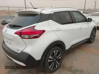 2019 Nissan Kicks SV with VIN 3N1CP5CU0KL471126, listed as a IAAI auction lot 41685950 with 59,960 mi miles. Bid and sale history available at carsss.com. Image 4.