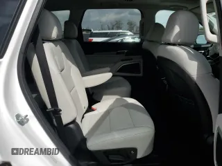 2022 Kia Telluride S with VIN 5XYP64HC8NG291769, listed as a Copart auction lot 47357995 with 41,982 mi miles and Salvage title. Bid and sale history available at DreamBid. Image 11.