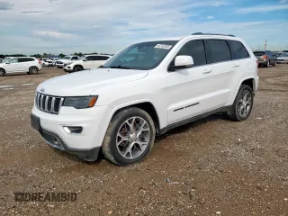 2018 Jeep Grand Cherokee Sterling z VIN 1C4RJEBG4JC322703, wystawiony jako Copart lot #60742505 z przebiegiem 110 621 mil mil oraz Szkoda całkowita • Salvage title. Historia ofert i sprzedaży dostępna na DreamBid. Obrazek 1.