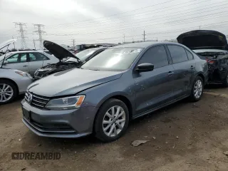 2015 Volkswagen Jetta Sedan 1.8T SE w/Connectivity with VIN 3VWD07AJ2FM423991, listed as a Copart auction lot 50088215 with 135,202 mi miles and Clean Title. Bid and sale history available at carsss.com. Image 1.