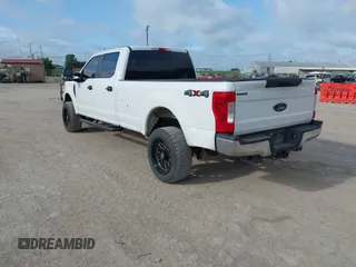 2019 Ford F-250 XL с VIN 1FT7W2B67KEG72329, выставлен на аукционе IAAI как лот 42490688 с пробегом 145 729 миль миль и . История ставок и продаж доступна на DreamBid. Изображение 3.