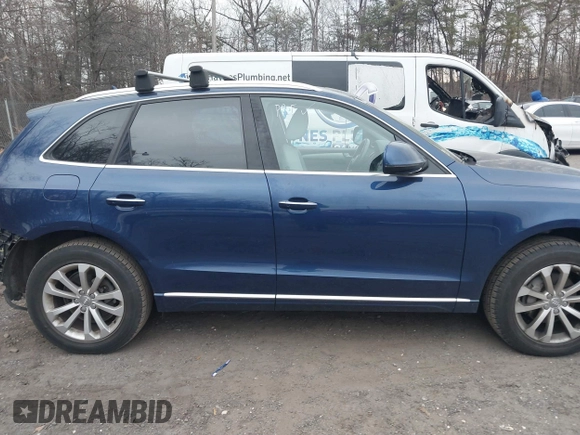 2016 Audi Q5 Premium Plus with VIN WA1L2AFP4GA046673, listed as a IAAI auction lot 41012010 with 52,553 mi miles. Bid and sale history available at carsss.com. Image 13.