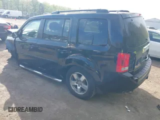 2011 Honda Pilot EX-L with VIN 5FNYF4H63BB004288, listed as a IAAI auction lot 42084984 with 215,019 mi miles and . Bid and sale history available at carsss.com. Image 3.