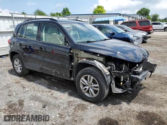 2017 Volkswagen Tiguan S z VIN WVGAV7AX4HK014019, wystawiony jako Copart lot #59749005 z przebiegiem 49 100 mil mil oraz Szkoda całkowita • Salvage title. Historia ofert i sprzedaży dostępna na DreamBid. Obrazek 4.