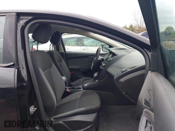 2012 Ford Focus SE with VIN 1FAHP3F27CL112277, listed as a IAAI auction lot 42053243 with 104,885 mi miles. Bid and sale history available at carsss.com. Image 5.