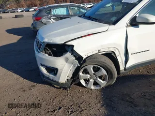 2021 Jeep Compass Altitude with VIN 3C4NJCBB7MT567415, listed as a IAAI auction lot 41316511 with 120,873 mi miles. Bid and sale history available at carsss.com. Image 6.