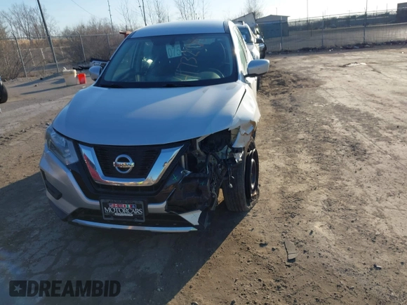2017 Nissan Rogue S z VIN KNMAT2MV9HP563256, wystawiony jako IAAI lot #41732780 z przebiegiem 135 505 mil mil oraz . Historia ofert i sprzedaży dostępna na DreamBid. Obrazek 12.