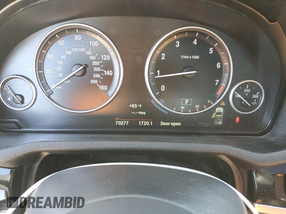 2017 BMW X3 xDrive28i with VIN 5UXWX9C35H0W70119, listed as a Copart auction lot 52718705 with 70,277 mi miles and Salvage Title. Bid and sale history available at DreamBid. Image 9.