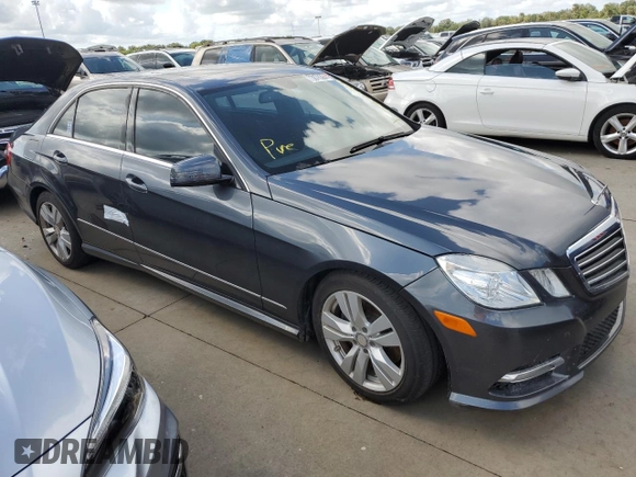 2013 Mercedes-Benz E-Class E 350 Luxury BlueTEC with VIN WDDHF2EB2DA734054, listed as a Copart auction lot 73878364 with 0 mi miles and Non Repairable. Bid and sale history available at carsss.com. Image 4.