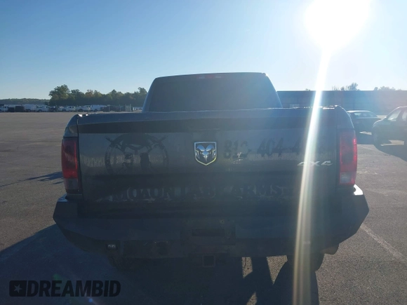 2018 Ram 2500 Tradesman with VIN 3C6UR5CL3JG209571, listed as a IAAI auction lot 40450384 with 180,084 mi miles and . Bid and sale history available at DreamBid. Image 17.