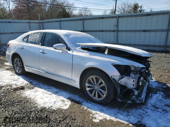 2016 Lexus LS 460 with VIN JTHCL5EF9G5026896, listed as a Copart auction lot 86105034 with 33,073 mi miles and Salvage title. Bid and sale history available at DreamBid. Image 4.