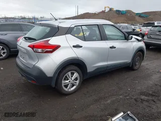 2019 Nissan Kicks S with VIN 3N1CP5CU9KL515401, listed as a IAAI auction lot 41010268 with 69,795 mi miles. Bid and sale history available at carsss.com. Image 4.
