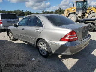 2005 Mercedes-Benz C 240 with VIN WDBRF81J65F675866, listed as a Copart auction lot 85534514 with 150,767 mi miles and Salvage Title. Bid and sale history available at DreamBid. Image 2.