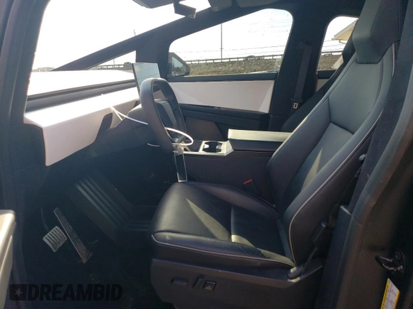 2024 Tesla Cybertruck with VIN 7G2CEHED6RA006192, listed as a Copart auction lot 45924985 with 12,050 mi miles and Salvage Title. Bid and sale history available at carsss.com. Image 7.