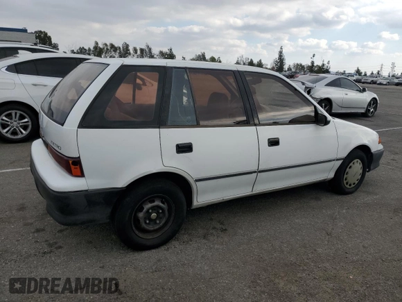 1993 Geo Metro z VIN 2C1MR6469P6700123, wystawiony jako Copart lot #89276845 z przebiegiem 167 872 mil mil oraz Tytuł czysty. Historia ofert i sprzedaży dostępna na DreamBid. Obrazek 3.