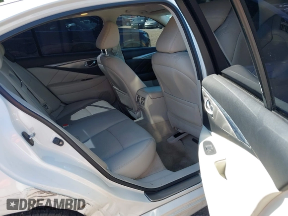 2014 Infiniti Q50 Premium with VIN JN1BV7AR0EM686530, listed as a IAAI auction lot 40381908 with 228,156 mi miles. Bid and sale history available at carsss.com. Image 8.