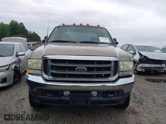 2003 Ford F-250 XL z VIN 1FTNW21L03EB30196, wystawiony jako IAAI lot #42399663 z przebiegiem 281 014 mil mil oraz . Historia ofert i sprzedaży dostępna na DreamBid. Obrazek 12.
