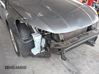 2017 Volkswagen Passat SE z VIN 1VWBT7A32HC031209, wystawiony jako IAAI lot #42445548 z przebiegiem 83 477 mil mil oraz . Historia ofert i sprzedaży dostępna na DreamBid. Obrazek 6.