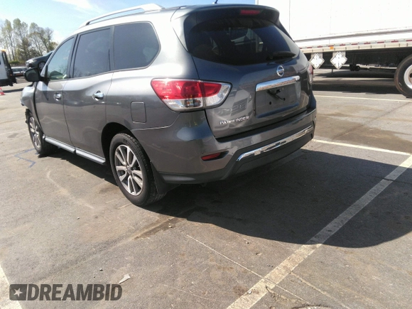 2015 Nissan Pathfinder S with VIN 5N1AR2MN1FC723483, listed as a IAAI auction lot 41808041 with 130,899 mi miles. Bid and sale history available at carsss.com. Image 3.