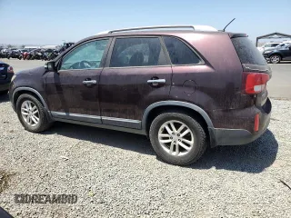 2014 Kia Sorento LX z VIN 5XYKT4A63EG434490, wystawiony jako Copart lot #57361795 z przebiegiem 146 278 mil mil oraz Czysty tytuł • Clean title. Historia ofert i sprzedaży dostępna na DreamBid. Obrazek 2.