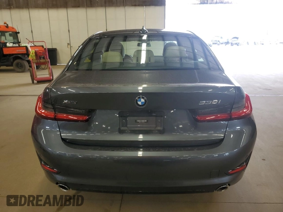 2021 BMW 3 Series 330i xDrive with VIN 3MW5R7J08M8B49316, listed as a Copart auction lot 52520195 with 31,709 mi miles and Salvage Title. Bid and sale history available at carsss.com. Image 6.