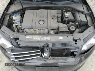 2013 Volkswagen Passat SE z VIN 1VWBP7A37DC137685, wystawiony jako Copart lot #53525235 z przebiegiem 132 971 mil mil oraz Szkoda całkowita • Salvage title. Historia ofert i sprzedaży dostępna na DreamBid. Obrazek 11.