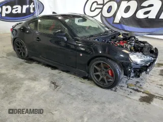 2019 Toyota 86 GT z VIN JF1ZNAE17K9702661, wystawiony jako Copart lot #52847335 z przebiegiem 69 831 mil mil oraz Czysty tytuł • Clean title. Historia ofert i sprzedaży dostępna na DreamBid. Obrazek 4.